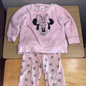 Disney Minnie Mouse Fuzzy Pink Pajama Set